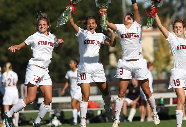 Stanford-Cal Womens soccer-007.JPG - 2009 NCAA Women's Soccer, Cal at Stanford.